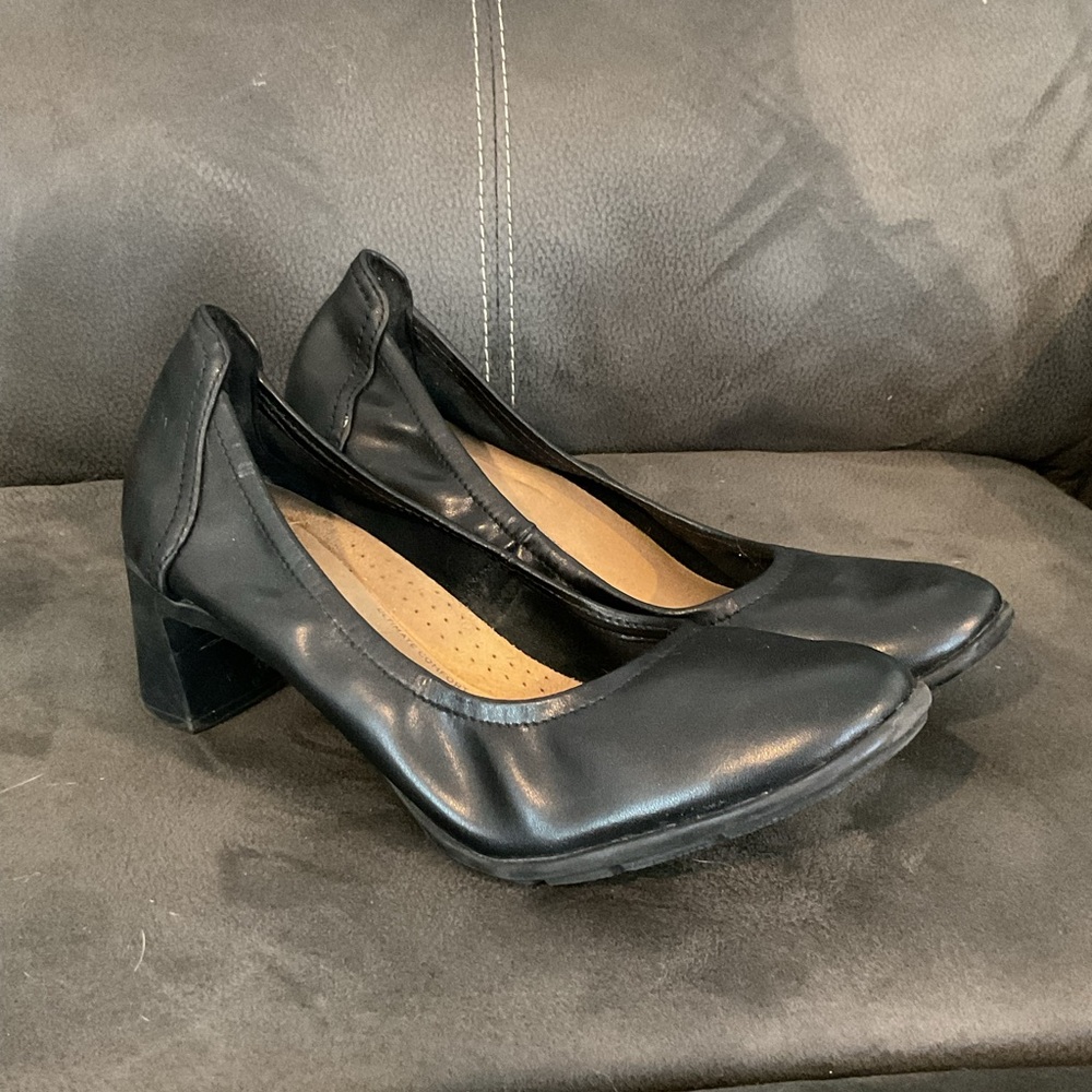 Elegant Black Women's Pumps Flight attendant shoes Clarks Collection
